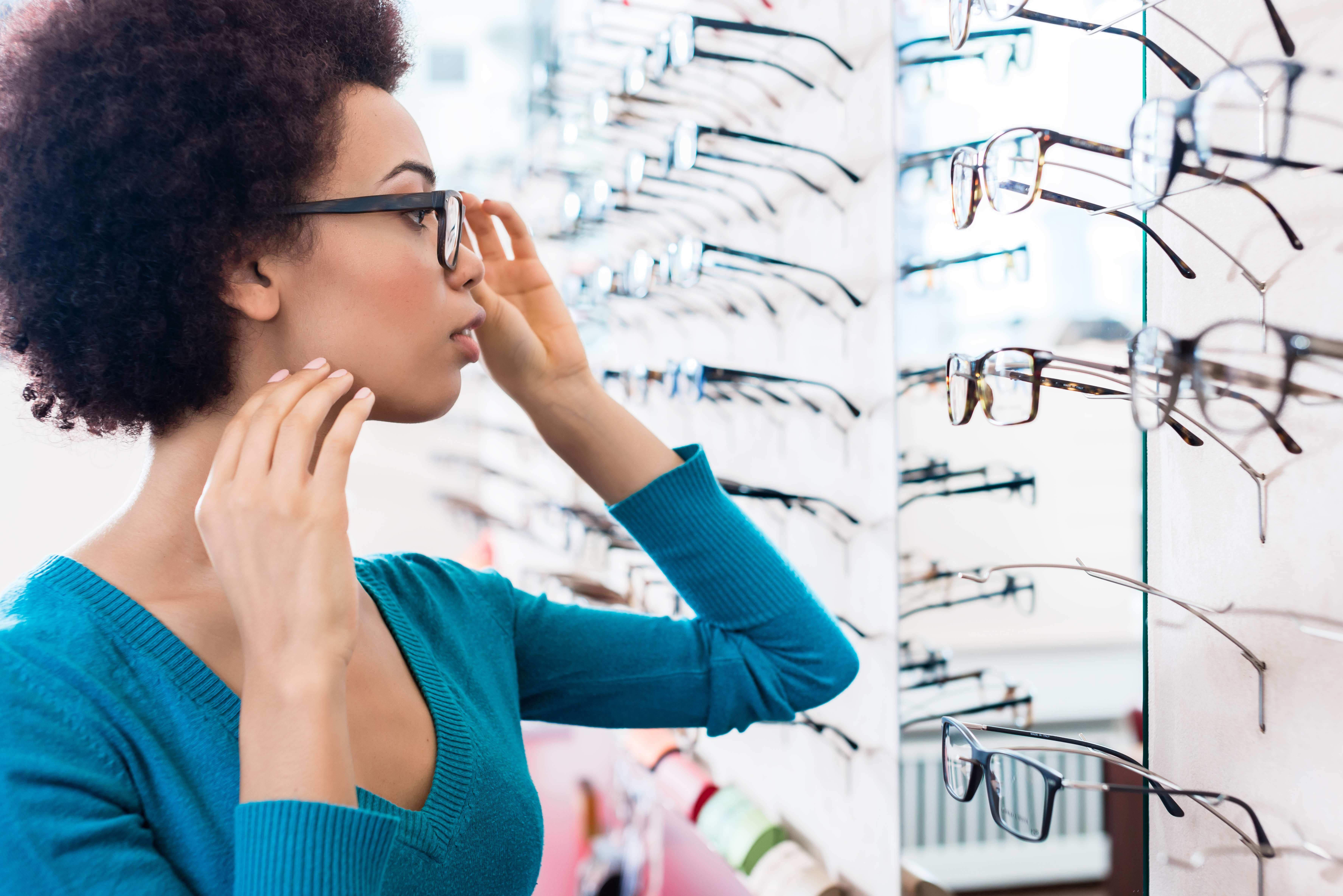 The History of Eyeglasses Advantage Dental