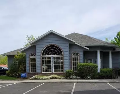 Advantage Dental+ The Dalles storefront.