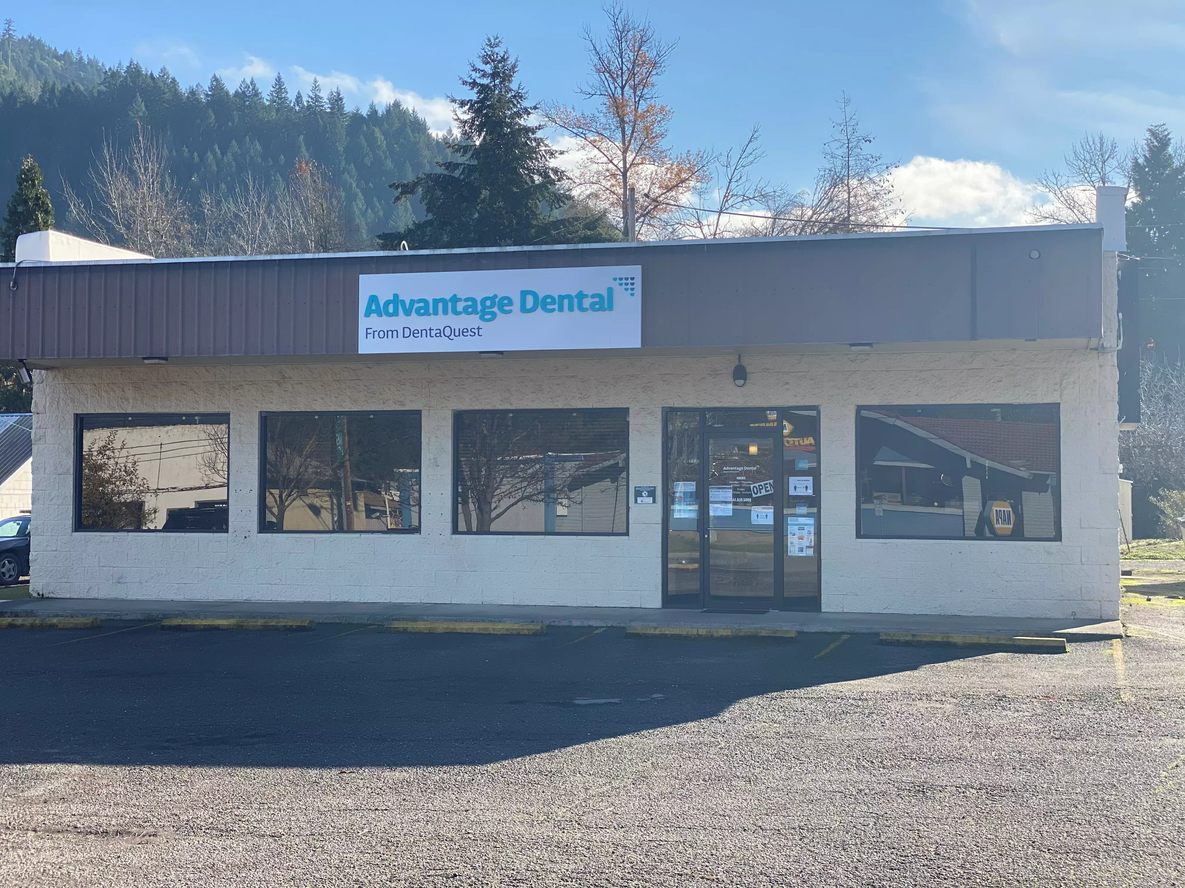Advantage Dental+ Canyonville Storefront