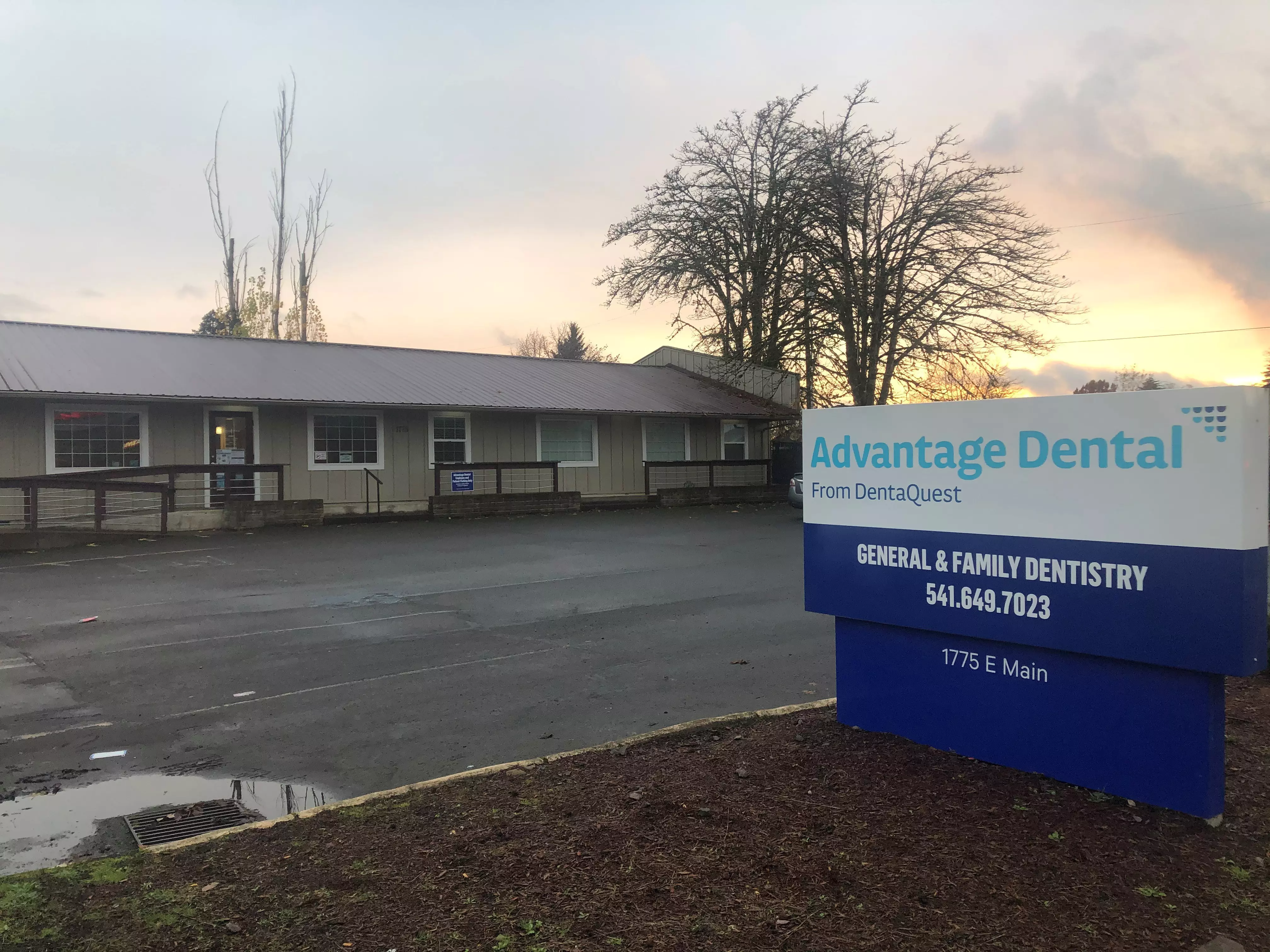 Advantage Dental+ Cottage Grove storefront